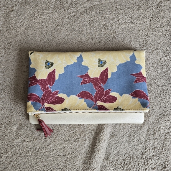 Anthropologie Rachel Pally Bloom Floral Canvas Zip Tassel Folded Clutch Handbag - Picture 2 of 10